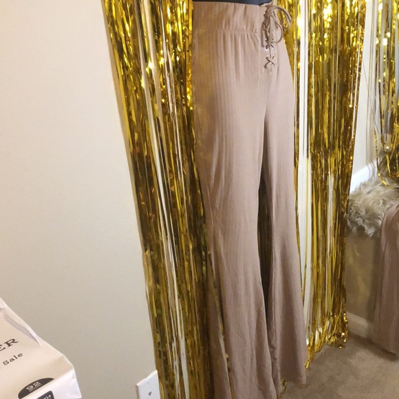 NWT Tan Lace Front flared pants - Picture 3 of 5